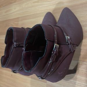 Ankle boots size 9